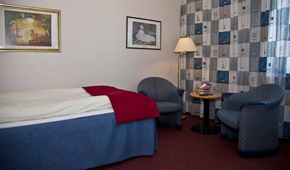 Karlskoga Hotell & Konferens エクステリア 写真